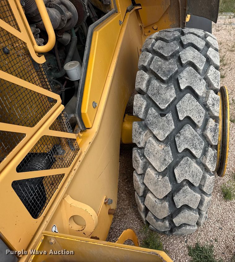 image for item EP0663 2007 Volvo L70F wheel loader