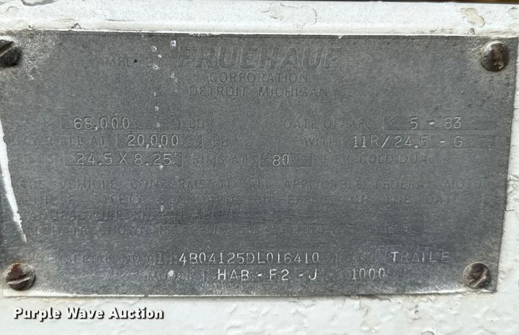 image for item EP0665 1983 Fruehauf HAB-F2-J pneumatic dry bulk trailer