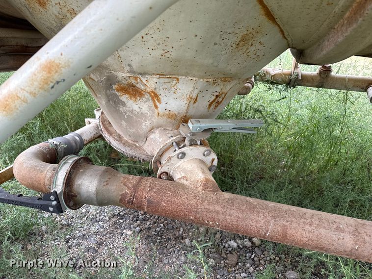 image for item EP0667 1965 Fruehauf pneumatic dry bulk trailer