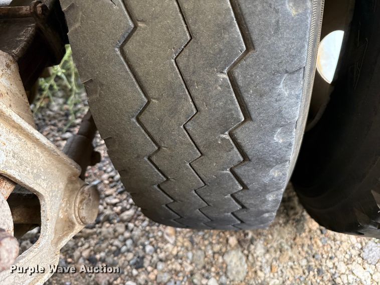 image for item EP0667 1965 Fruehauf pneumatic dry bulk trailer