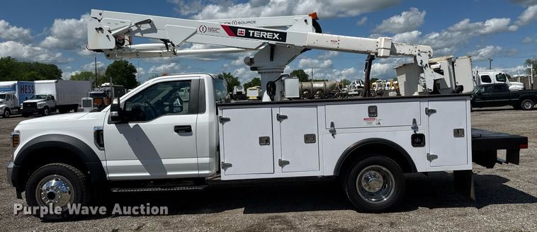 image for item EQ1465 2019 Ford   F550 bucket truck