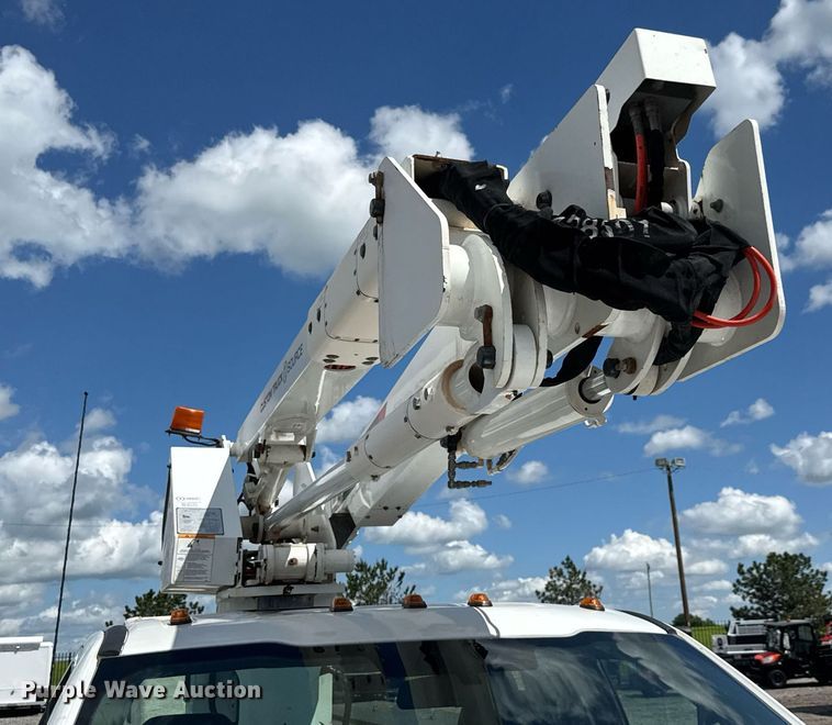 image for item EQ1465 2019 Ford   F550 bucket truck