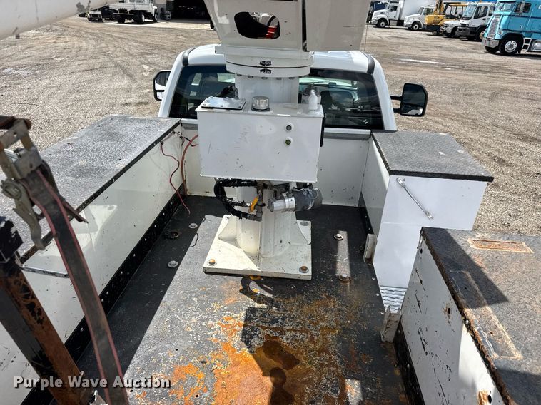 image for item EQ1465 2019 Ford   F550 bucket truck