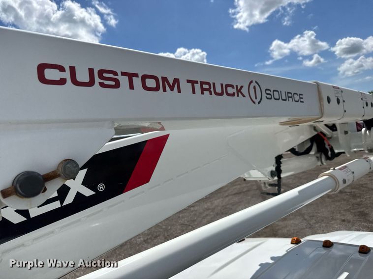 image for item EQ1465 2019 Ford   F550 bucket truck