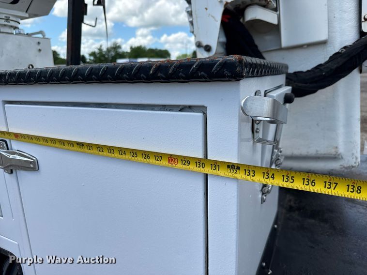 image for item EQ1465 2019 Ford   F550 bucket truck