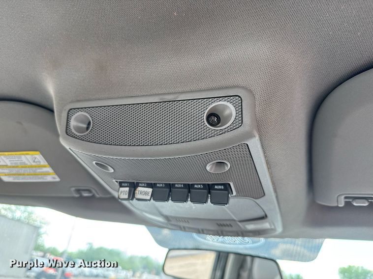 image for item EQ1465 2019 Ford   F550 bucket truck