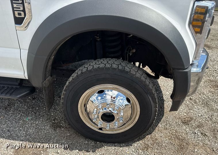 image for item EQ1465 2019 Ford   F550 bucket truck