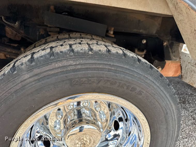 image for item EQ1465 2019 Ford   F550 bucket truck