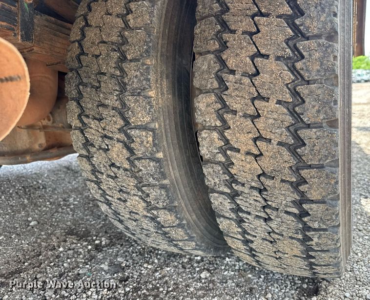 image for item EQ1465 2019 Ford   F550 bucket truck