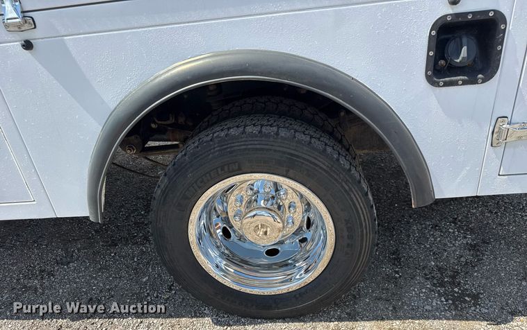 image for item EQ1465 2019 Ford   F550 bucket truck