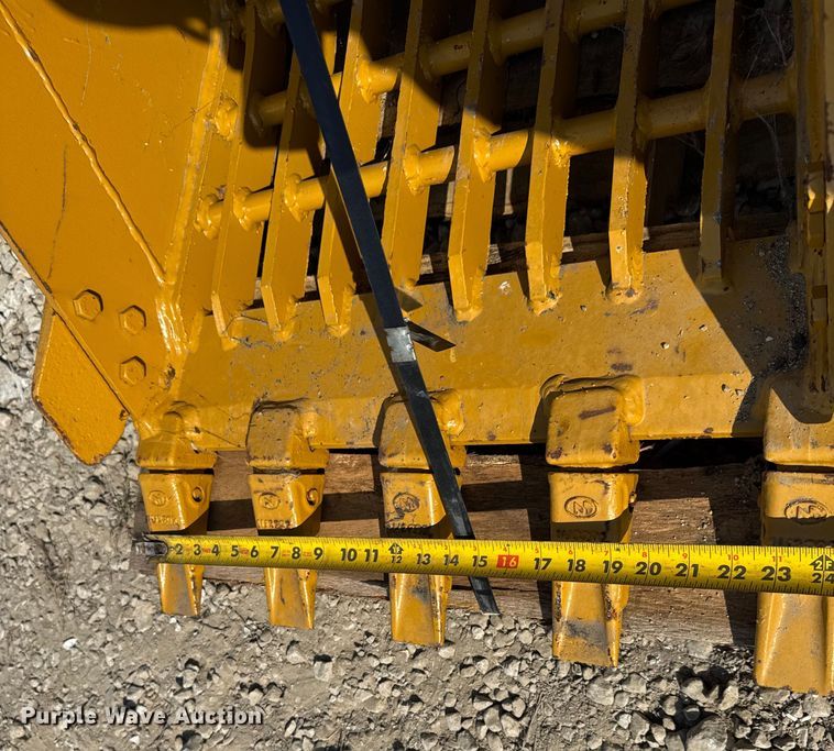 image for item ER0069 Mini excavator attachments