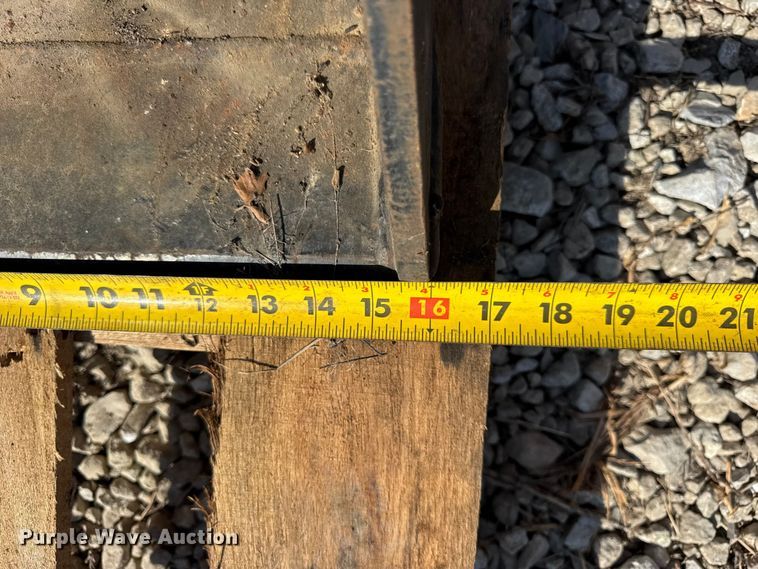 image for item ER0069 Mini excavator attachments