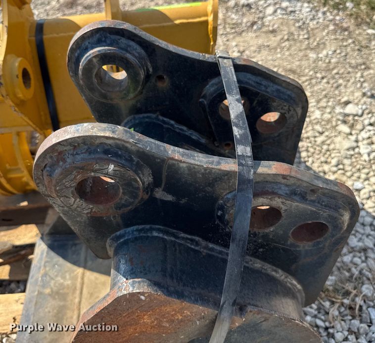 image for item ER0069 Mini excavator attachments