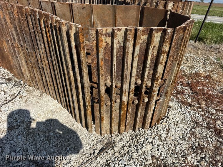 image for item ER0070 John Deere 210G tracks