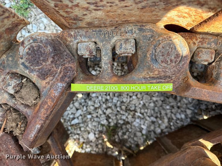 image for item ER0070 John Deere 210G tracks