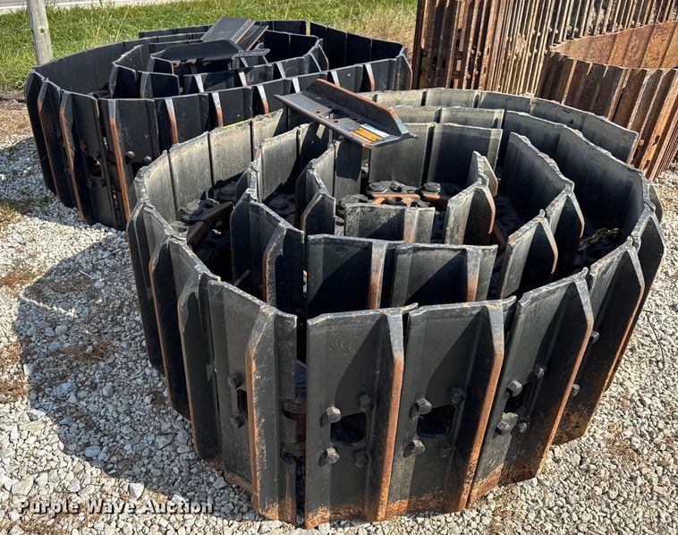 image for item ER0071 John Deere 350D 350G Excavator tracks