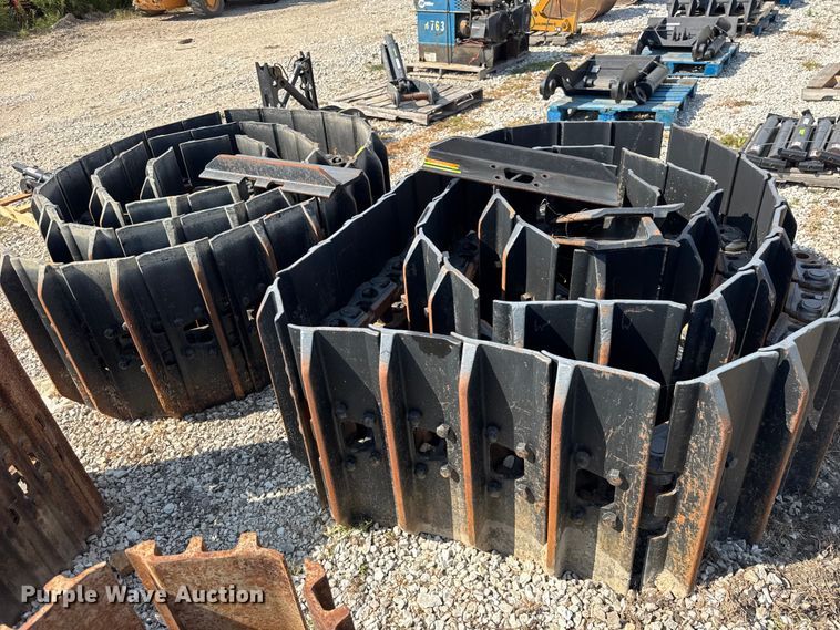 image for item ER0071 John Deere 350D 350G Excavator tracks