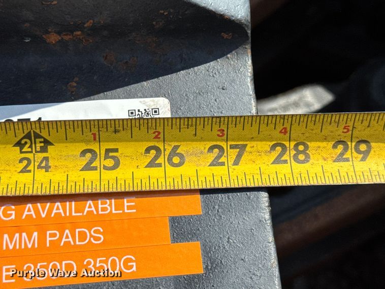 image for item ER0071 John Deere 350D 350G Excavator tracks