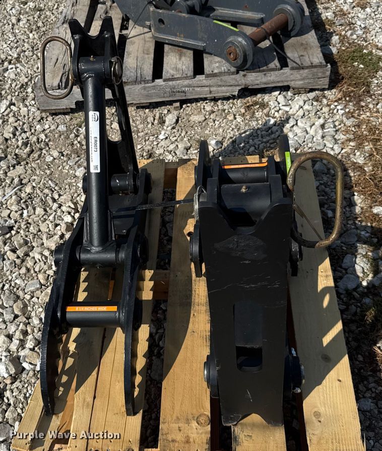 image for item ER0073 (2) 2023 Landhero mini excavator thumbs