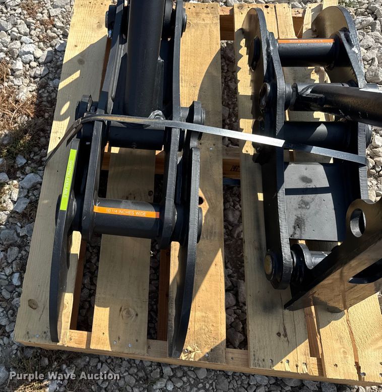 image for item ER0073 (2) 2023 Landhero mini excavator thumbs