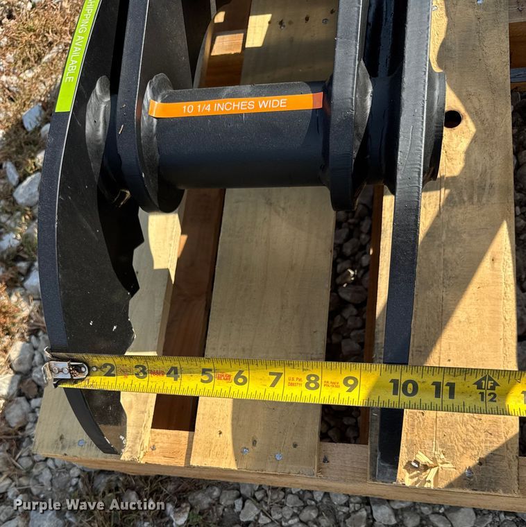 image for item ER0073 (2) 2023 Landhero mini excavator thumbs