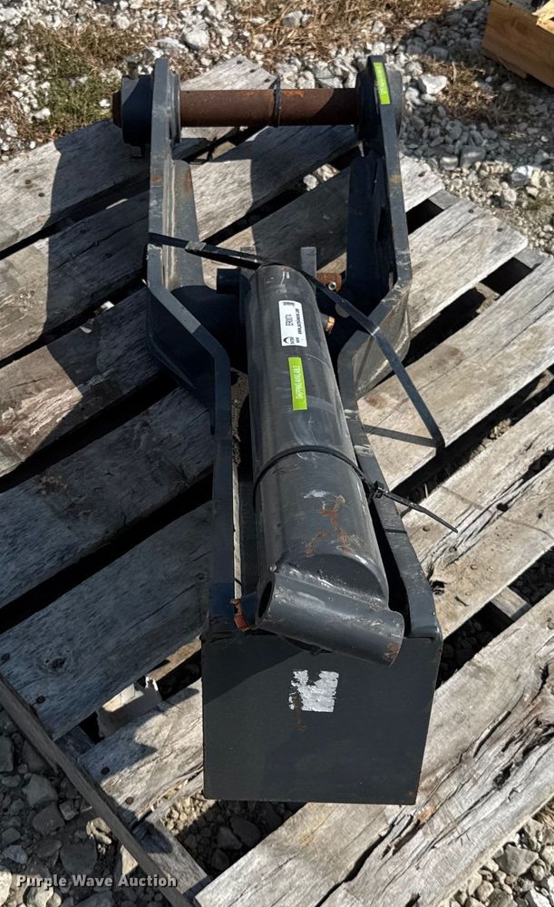 image for item ER0074 Paladin John Deere 410 J backhoe thumb