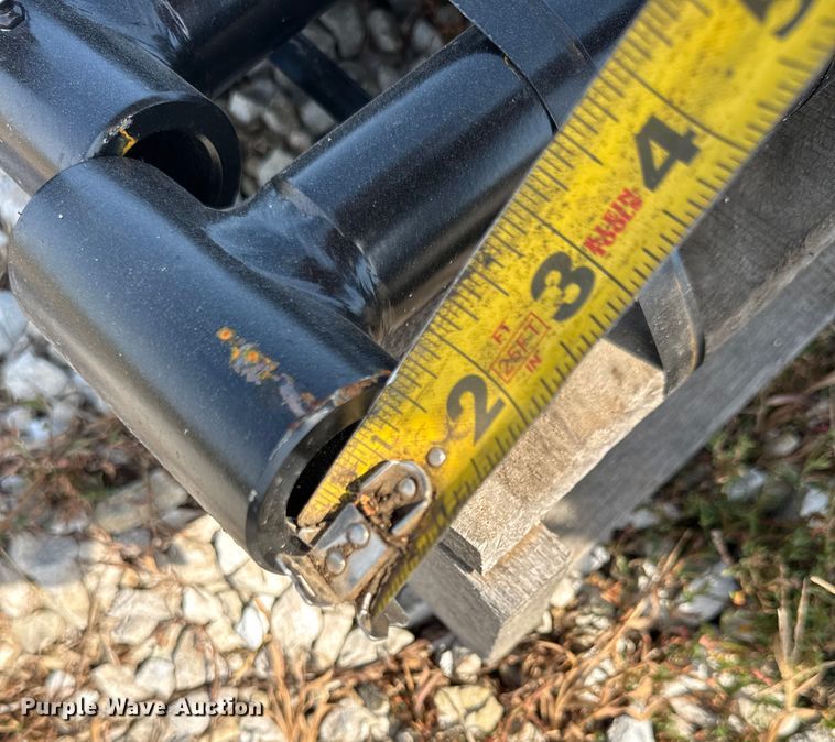 image for item ER0076 (10) excavator thumb hydraulic cylinders