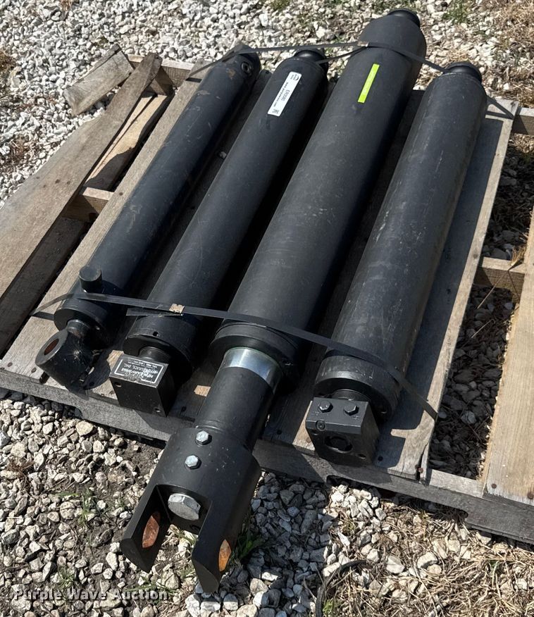 image for item ER0080 (4) hydraulic cylinders