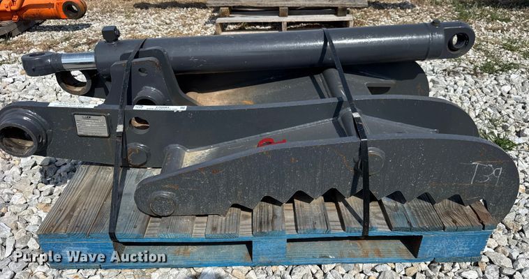 image for item ER0083 CP Hitachi EX150 Thumb excavator thumb