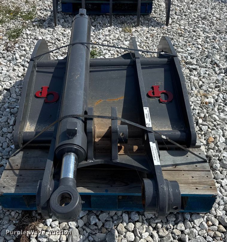 image for item ER0083 CP Hitachi EX150 Thumb excavator thumb