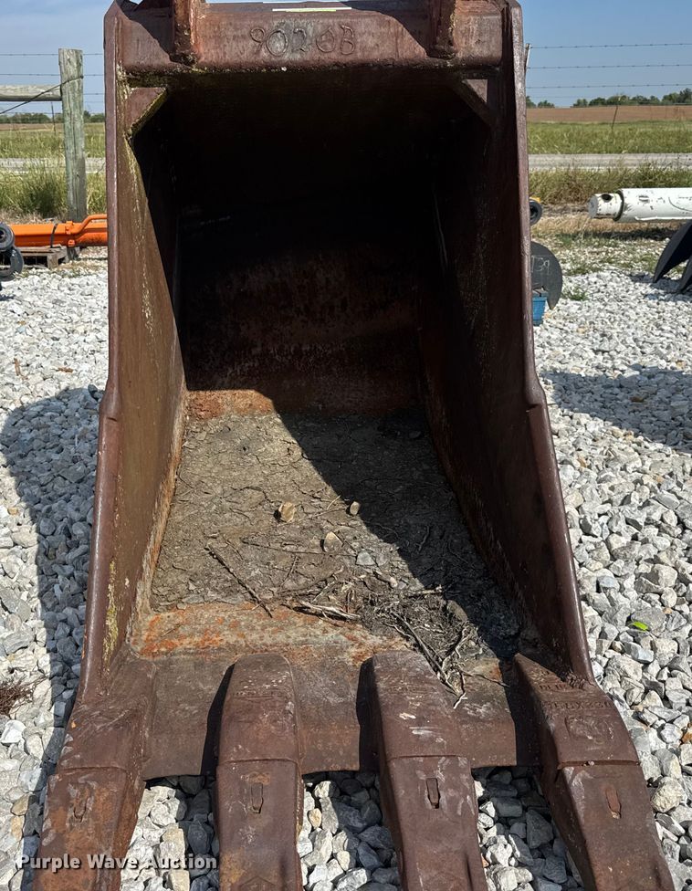 image for item ER0084 Hensley excavator bucket