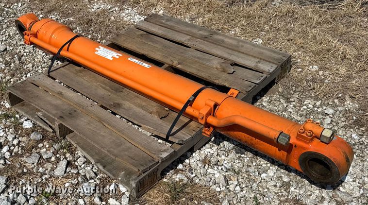 image for item ER0086 Hydraulic cylinder