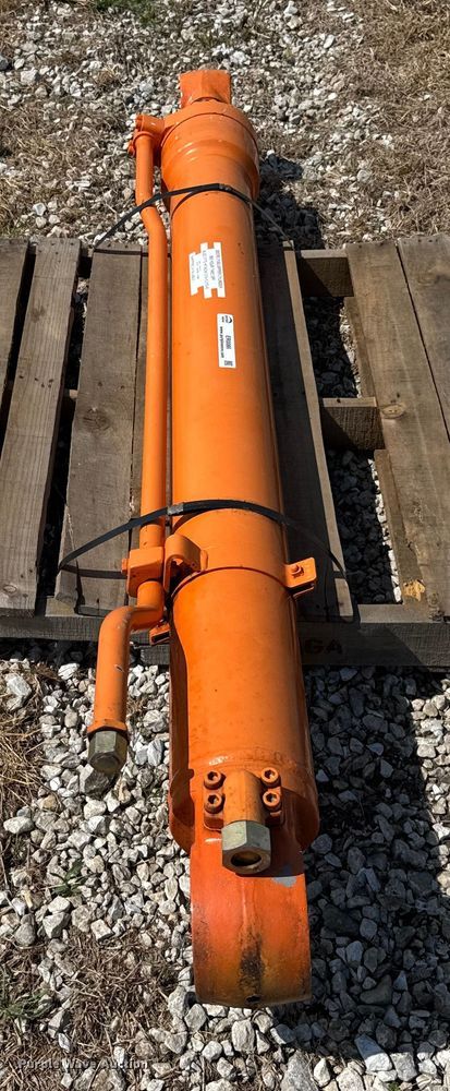 image for item ER0086 Hydraulic cylinder