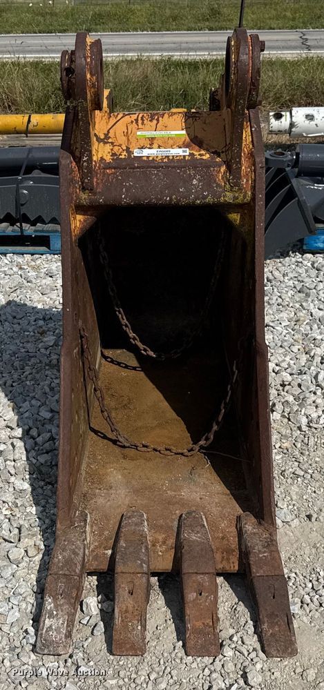 image for item ER0089 CF excavator bucket