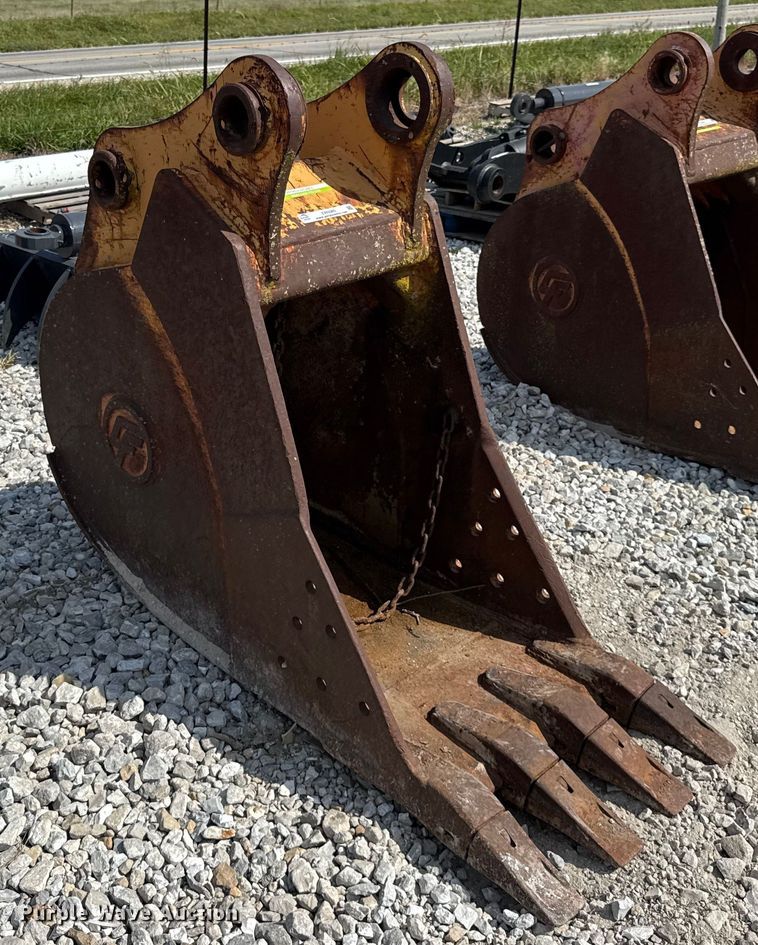 image for item ER0089 CF excavator bucket