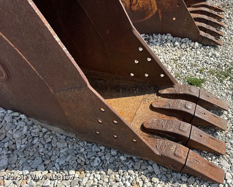 image for item ER0090 CF excavator bucket