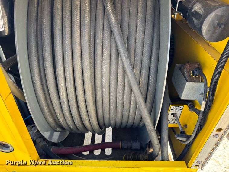 image for item ER0102 2014 Wacker Neuson Heater E1100  ground heater