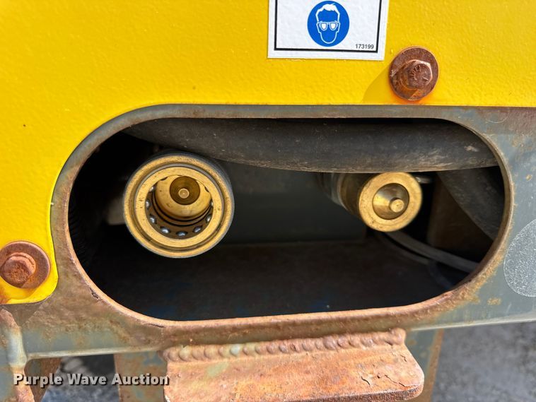 image for item ER0102 2014 Wacker Neuson Heater E1100  ground heater