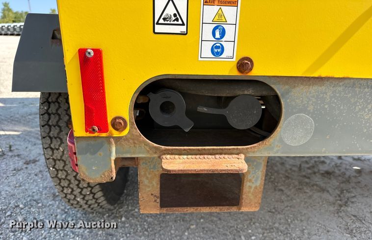 image for item ER0102 2014 Wacker Neuson Heater E1100  ground heater