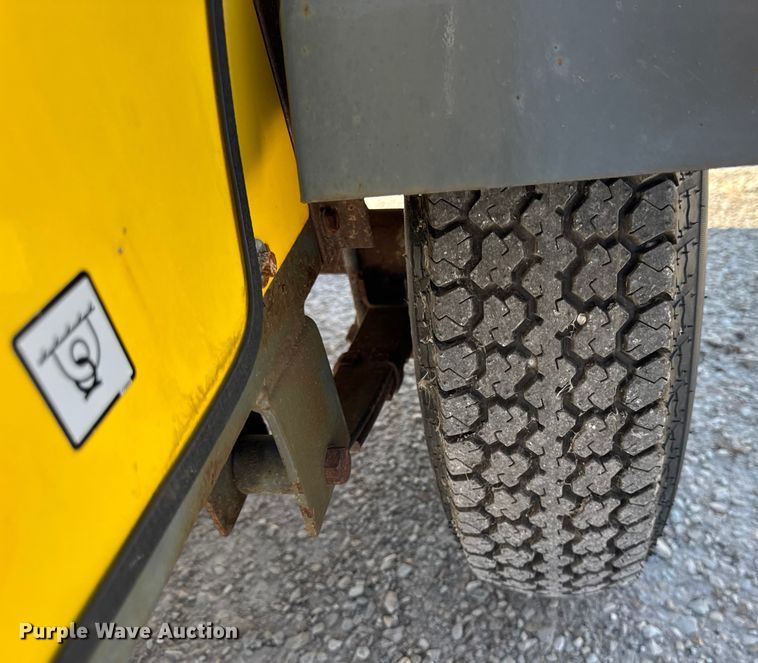 image for item ER0102 2014 Wacker Neuson Heater E1100  ground heater