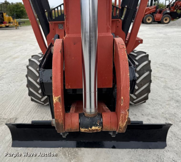 image for item ER0119 2010 Ditch Witch RT80 trencher