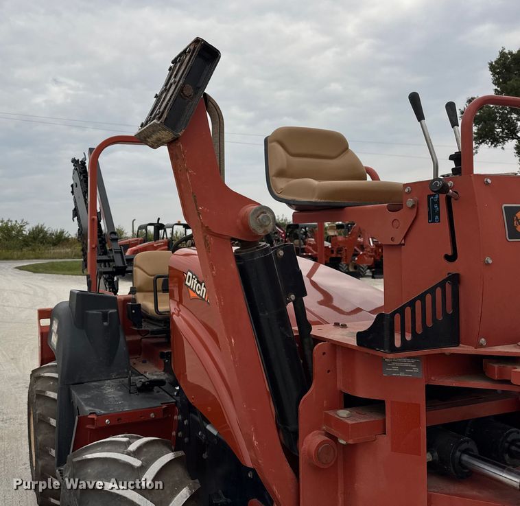 image for item ER0119 2010 Ditch Witch RT80 trencher