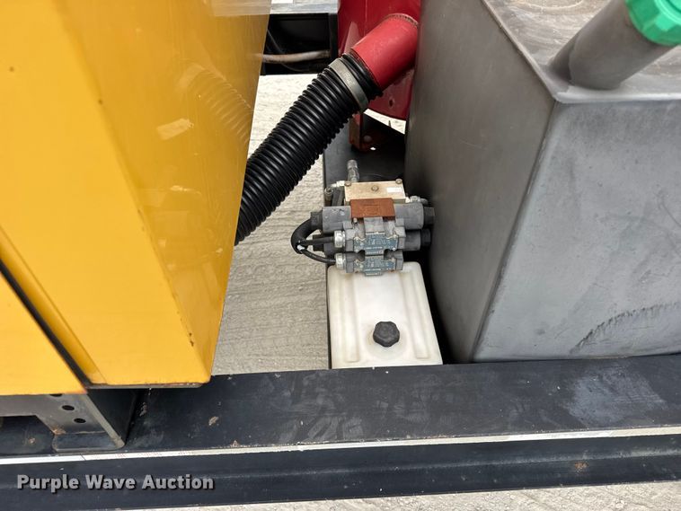 image for item ER0120 2012 Vermeer SDT 855 vacuum excavator