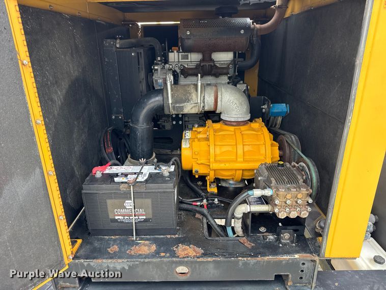 image for item ER0120 2012 Vermeer SDT 855 vacuum excavator