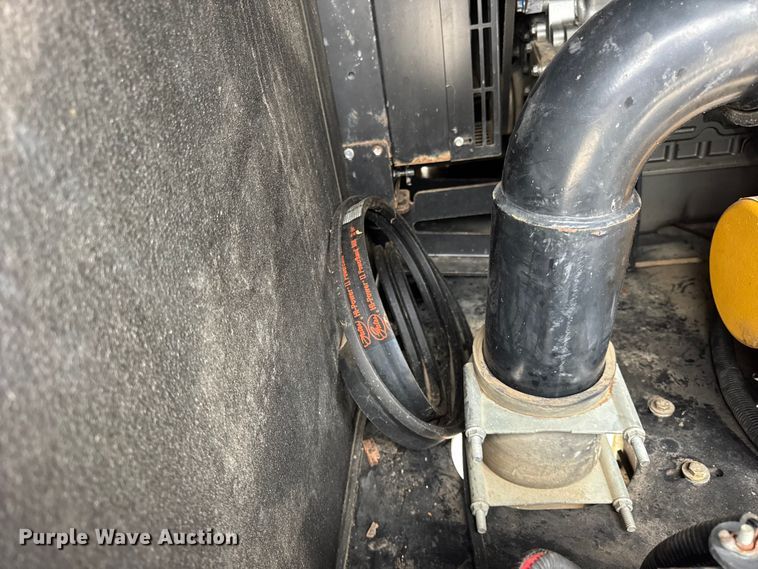 image for item ER0120 2012 Vermeer SDT 855 vacuum excavator