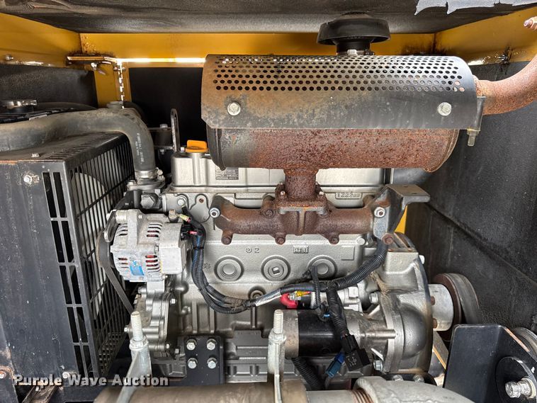 image for item ER0120 2012 Vermeer SDT 855 vacuum excavator