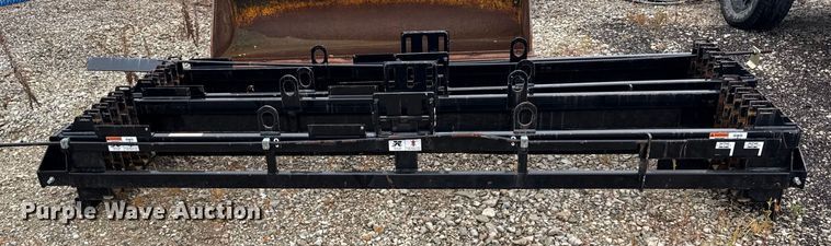 image for item ER0125 Vermeer 24x40 series II (2) Vermeer 24x40 series II rod racks