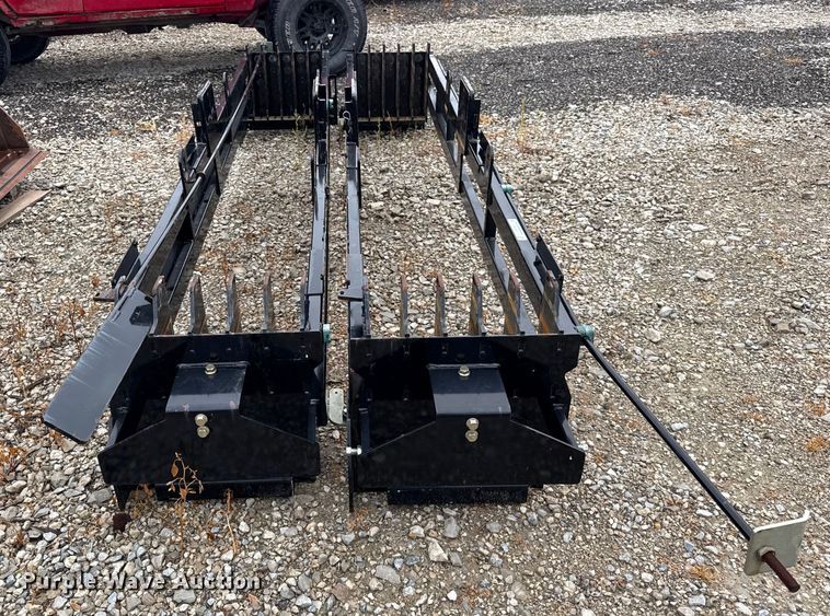 image for item ER0125 Vermeer 24x40 series II (2) Vermeer 24x40 series II rod racks