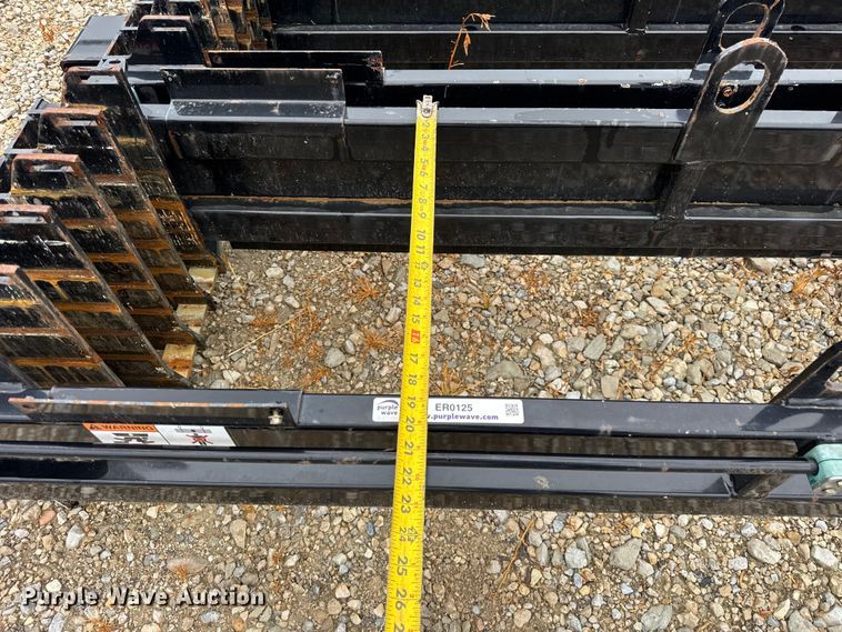 image for item ER0125 Vermeer 24x40 series II (2) Vermeer 24x40 series II rod racks