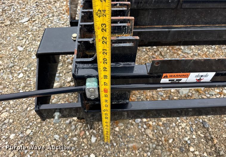 image for item ER0125 Vermeer 24x40 series II (2) Vermeer 24x40 series II rod racks